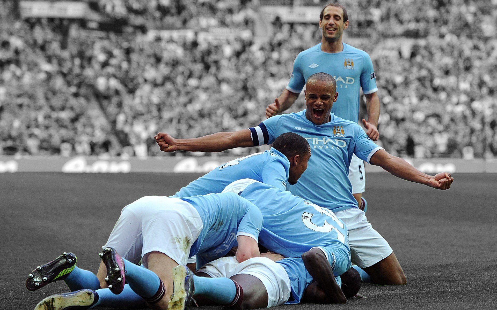 开云官网-梅西帽子戏法撕裂防线，莫德里奇独木难支—老将悲歌与王者绝唱，梅西帽子戏法撕裂防线，莫德里奇独木难支—老将悲歌与王者绝唱